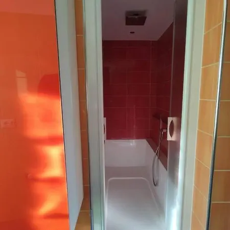 Bilocale Luminoso E Accogliente Zona Marche 아파트 밀라노